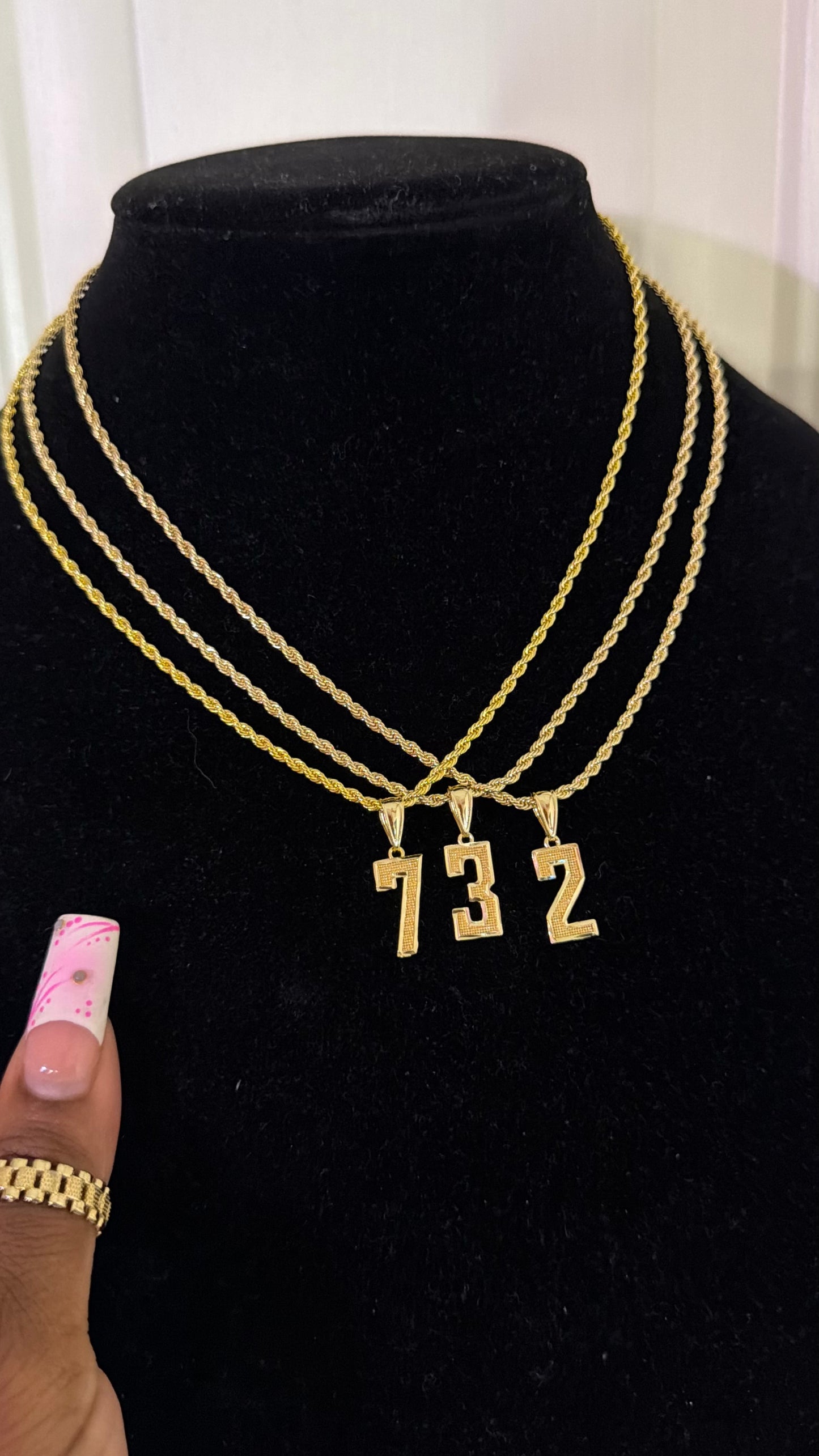 Digit Necklace