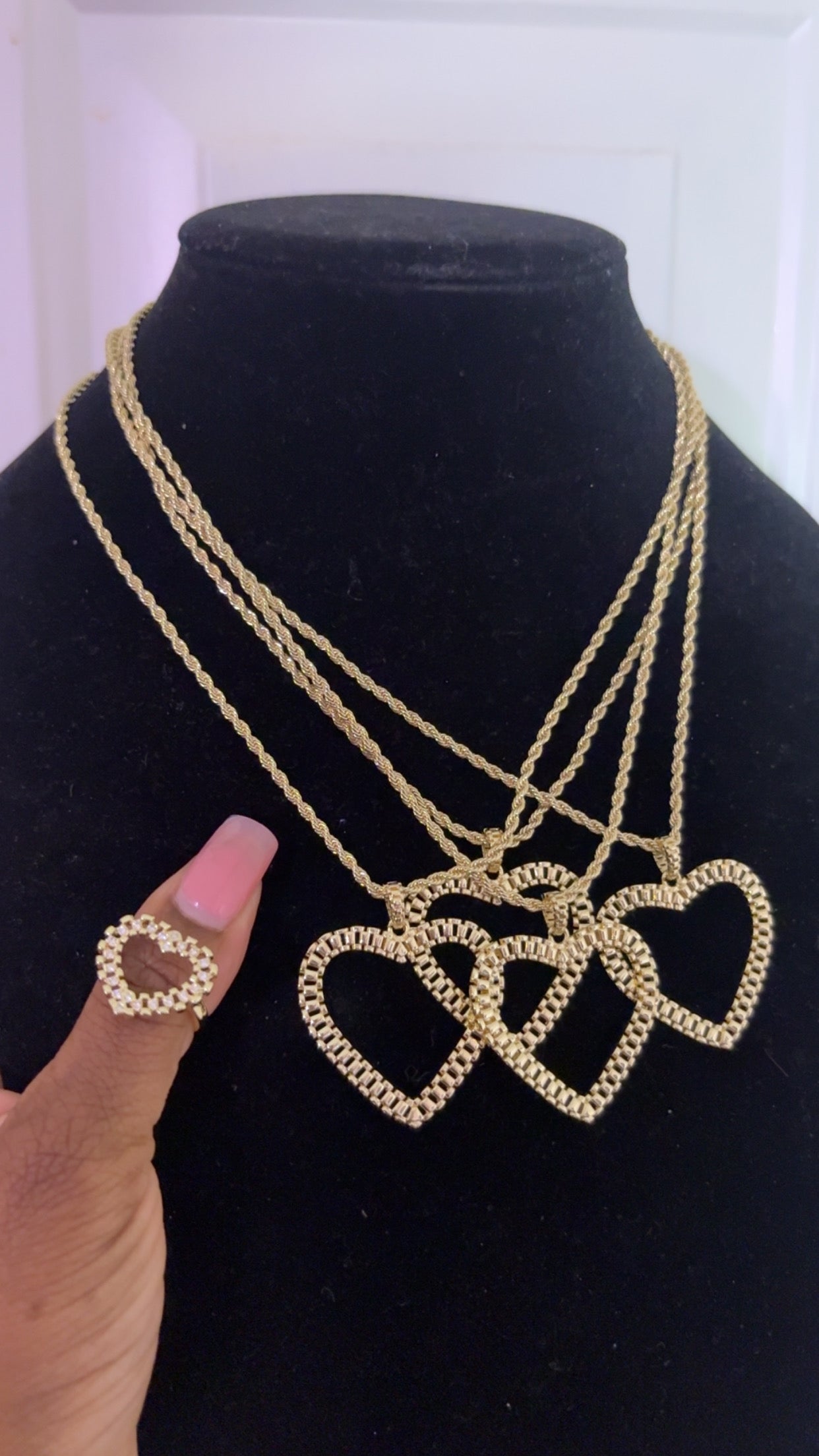 Open Love Necklace (jumbo)